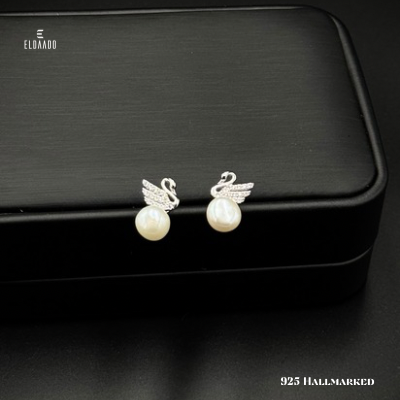 925 Italian Silver Swan Motif Pearl Stud Earrings